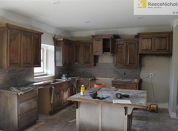 5th image of 4307 NE 85th Ter