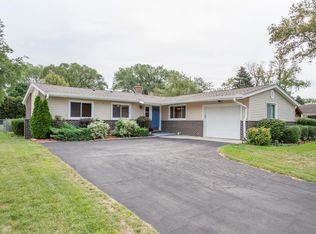 115 S Leonard Rd, Palatine, IL 60074