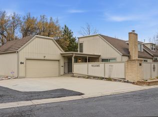 84 SW Pepper Tree Ln, Topeka, KS 66611