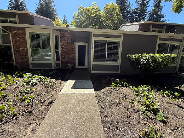 412 Sycamore Cir — Photo 22