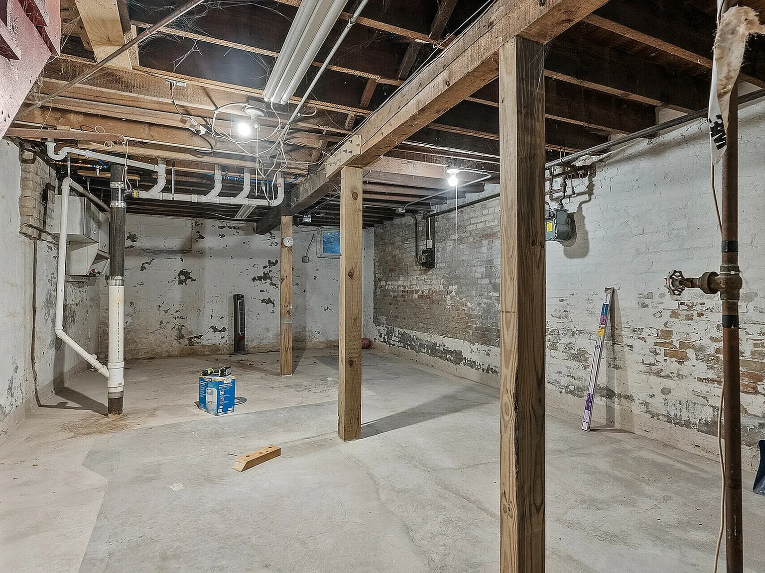 416 Lofts — Photo 2