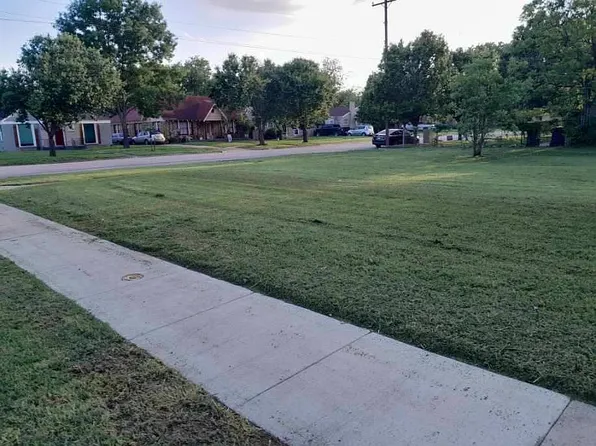 718 Sargent St, Fort Worth, TX 76103