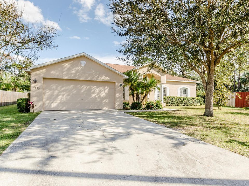 2nd image of 5603 Yaupon Holly Dr