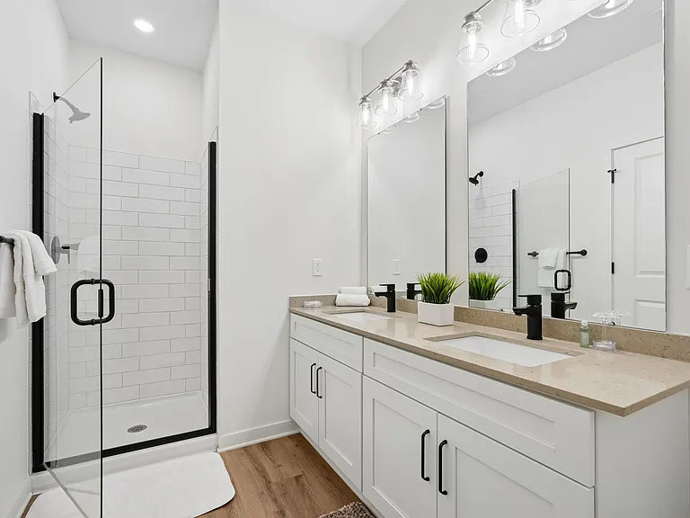 Hamlet Huntersville - Homes & Townhomes for Rent — Photo 18