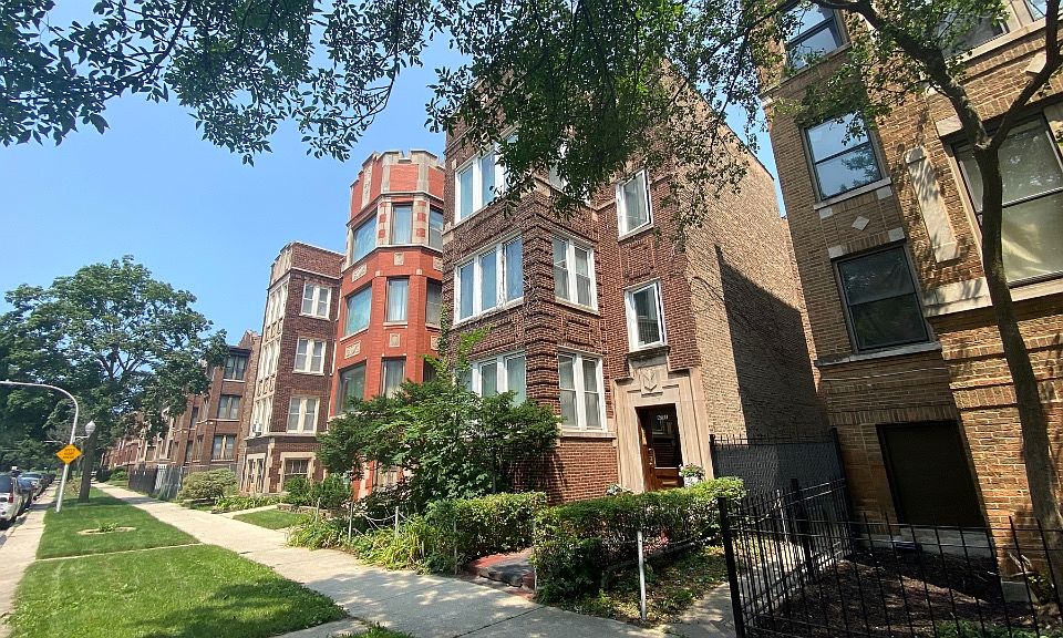 1st image of 6751 S East End Ave #3