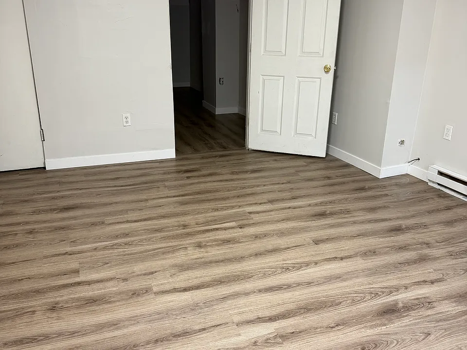 220 N Stout Ave #4