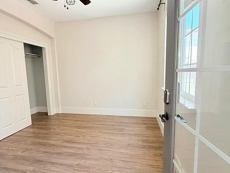 850 Monterey Ct — Photo 14