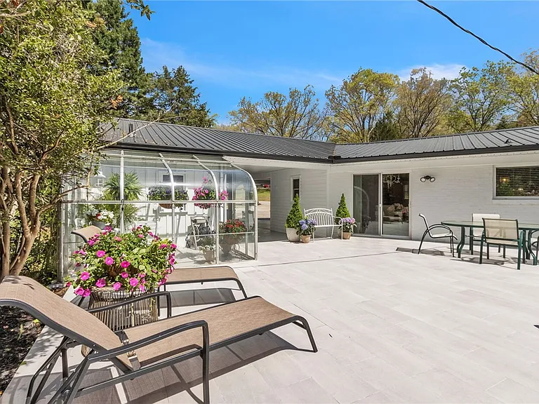 405 Playground Rd — Photo 29