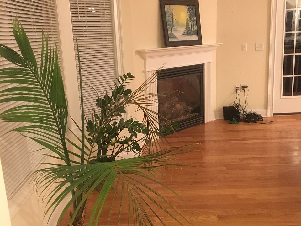 2nd image of 100 Castle Ave