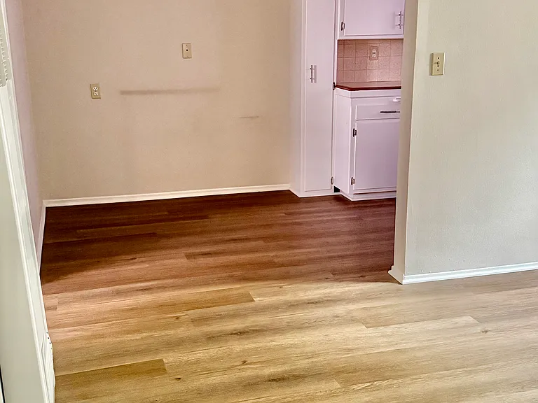 218 1/2 S Vermont Ave — Photo 7