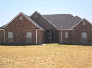 11008 SW 38th St, Lawton, OK 73505