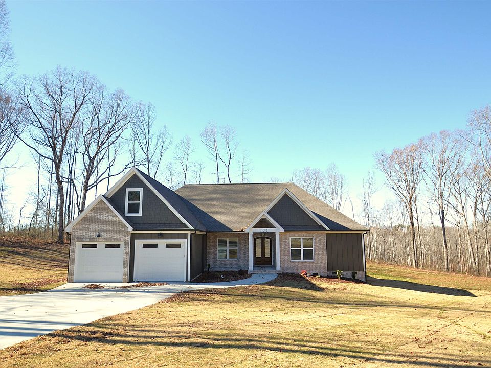 1st image of 125 Pine Needle Dr