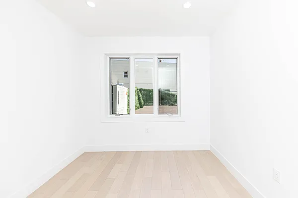 Rented by Oxford Property Group | media 9
