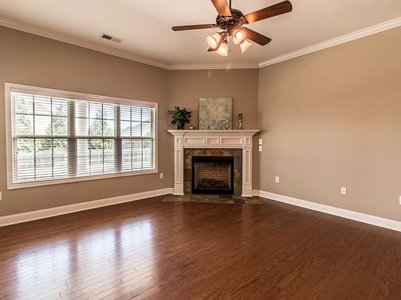 5th image of 4704 Autumn Dusk Dr SE