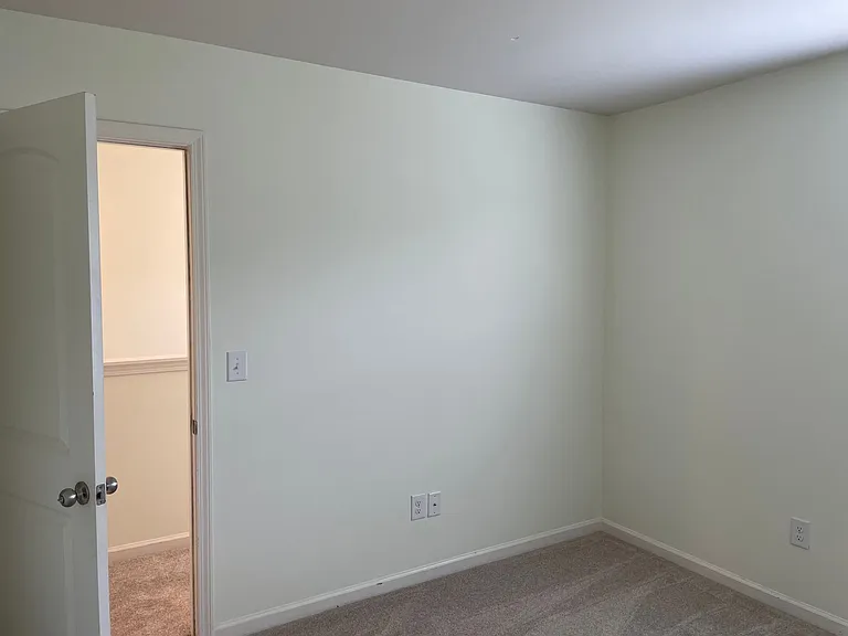 75 Shamrock Dr W — Photo 27