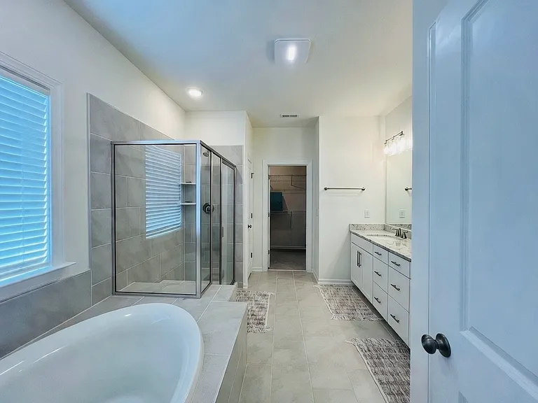 2521 Macy Grove Ln — Photo 29