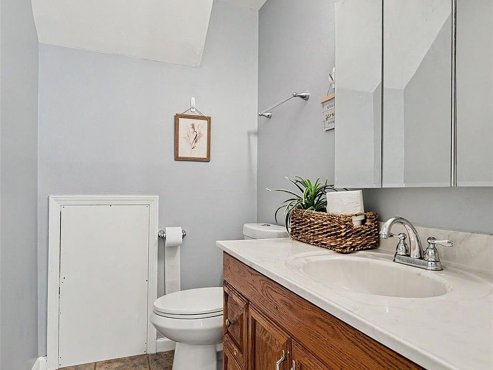 24055 Manila St, photo 11
