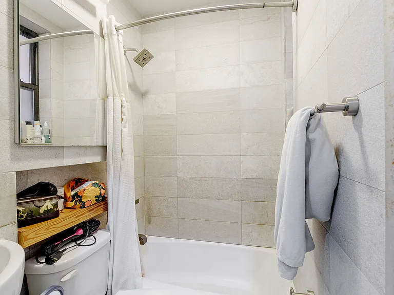 122 Ludlow St #1C — Photo 6