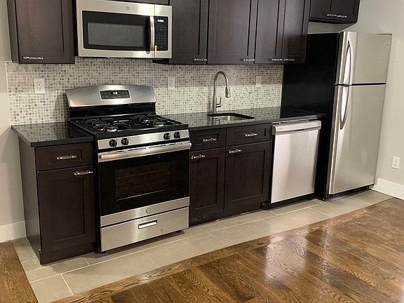 2nd image of 1020 President St APT 1D