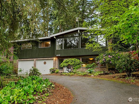 3rd image of 19245 11th Avenue NE