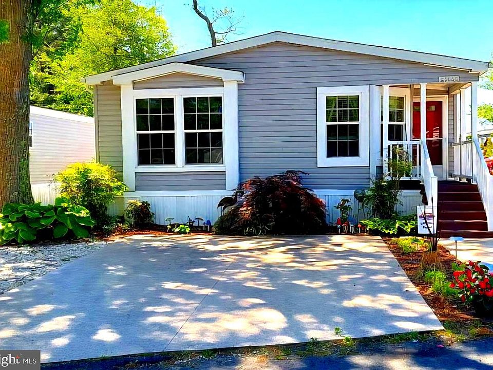 1st image of 25868 American Ave