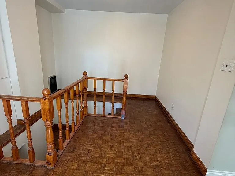 677 Durie St #3 — Photo 9