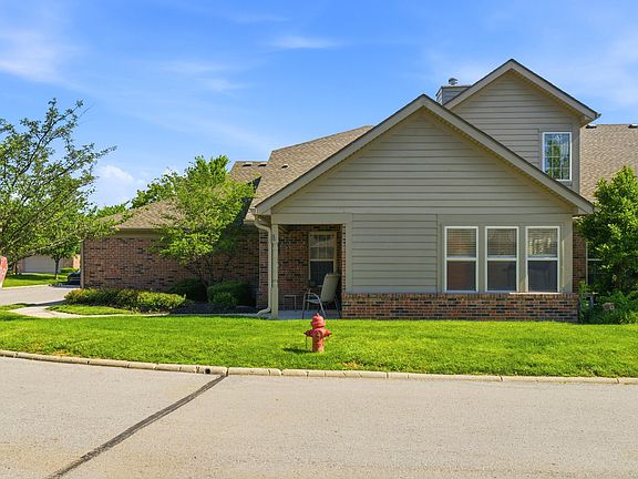 3rd image of 1360 Woodberry Pl