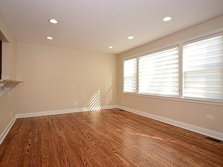 1102 Canfield Rd — Photo 7