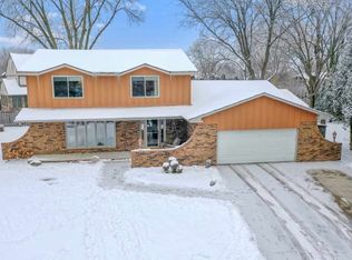 3230 Normandy Ln, Green Bay, WI 54301