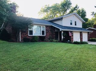427 N Maple St, Trenton, IL
