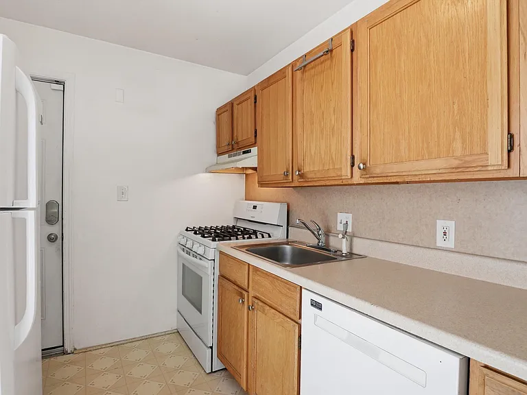 3432 Woodside St — Photo 12