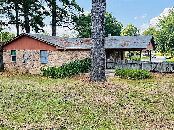 3rd image of 2121 McHenry Cir