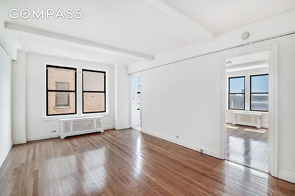 Rented by Compass | media 23