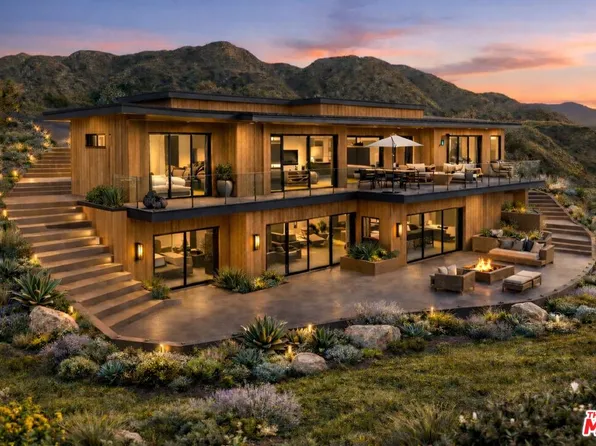 5942 Busch Dr, Malibu, CA 90265