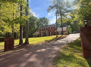 460 Cedar Dr, Columbus, MS 39705