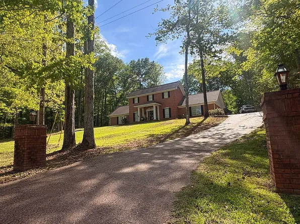 460 Cedar Dr, Columbus, MS 39705