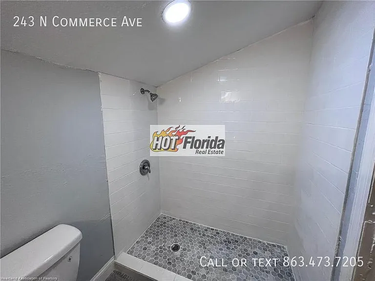 243 N Commerce Ave — Photo 3