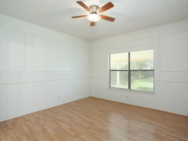 11009 Almond Park — Photo 16