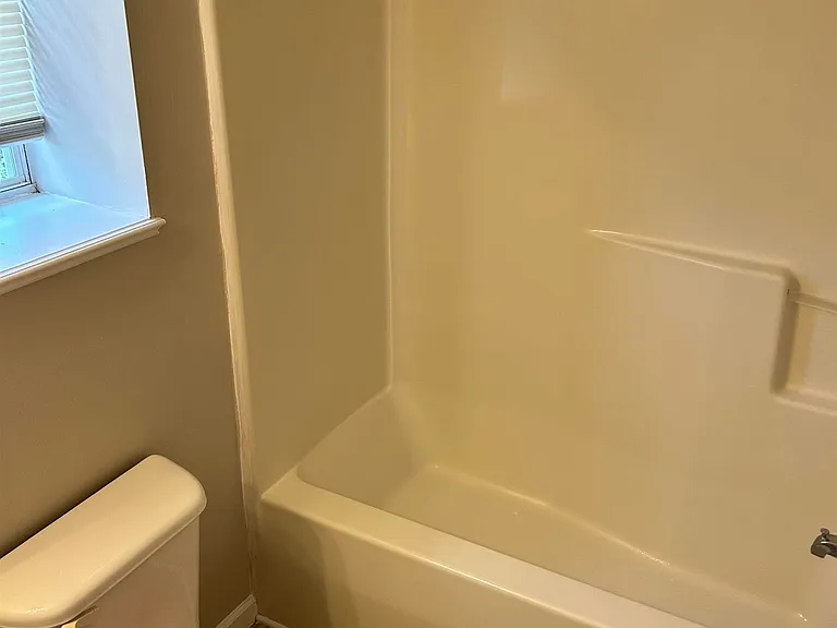 122 Curvewood Rd — Photo 36
