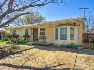 204 Ridgecrest Dr, Euless, TX 76040