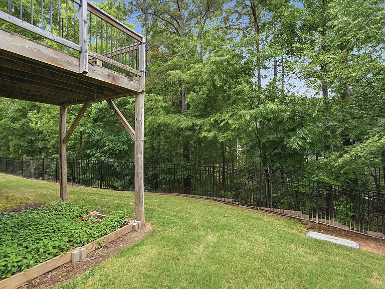 1017 Epiphany Rd — Photo 28