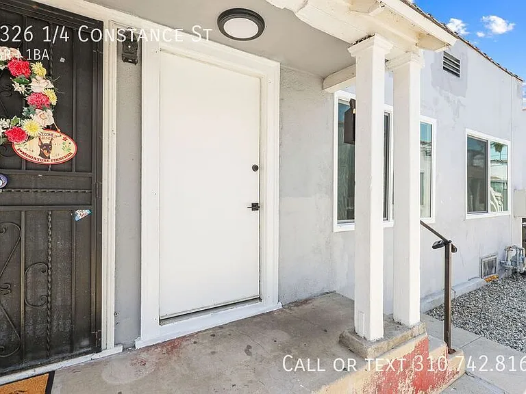 1326 1/4 Constance St — Photo 11