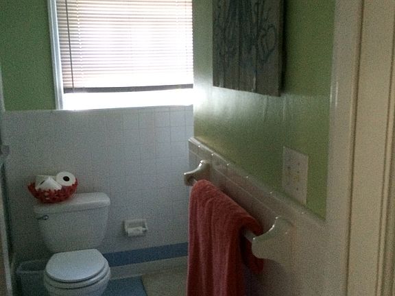 5th image of 121 Lake Morton Dr APT 4