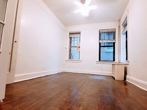 4th image of 300 E 70th St #1BB