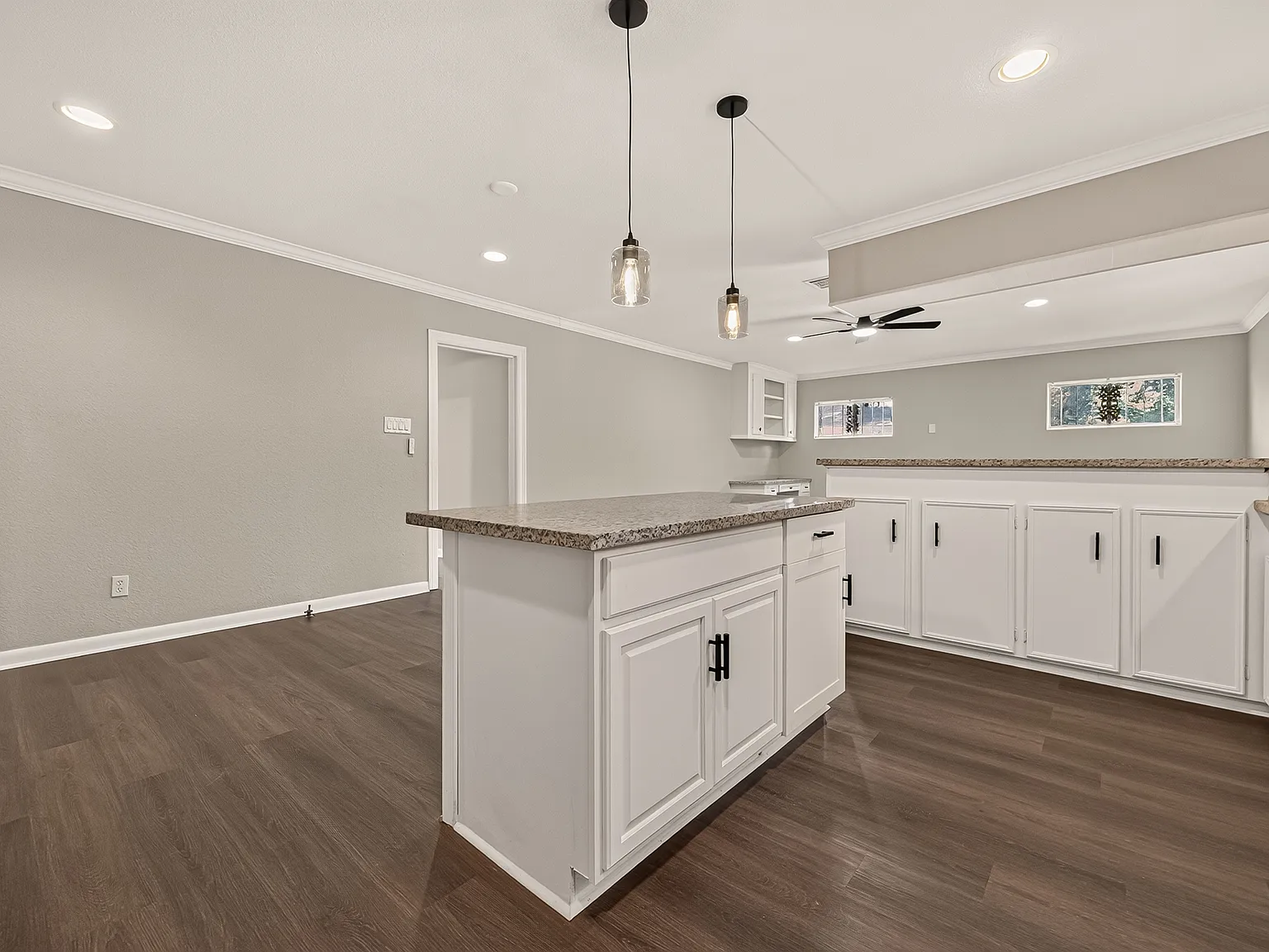 3 bed, 1702 sqft, $1,900 — Photo 4