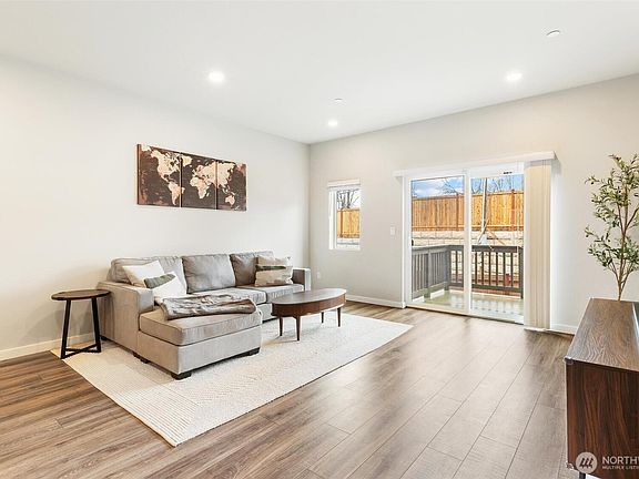 5th image of 14925 44th Avenue W #C4