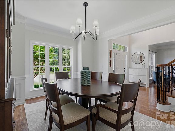 5th image of 8803 Cumberland Ct