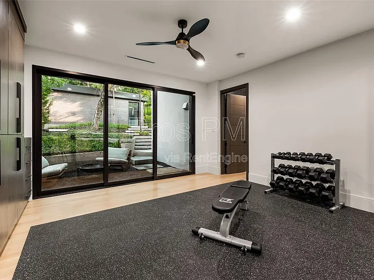 4280 Shorecrest Dr — Photo 11