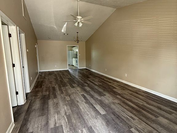 2nd image of 417 Flowing Creek Dr