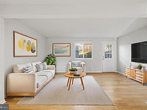 4th image of 18916 Port Haven Pl